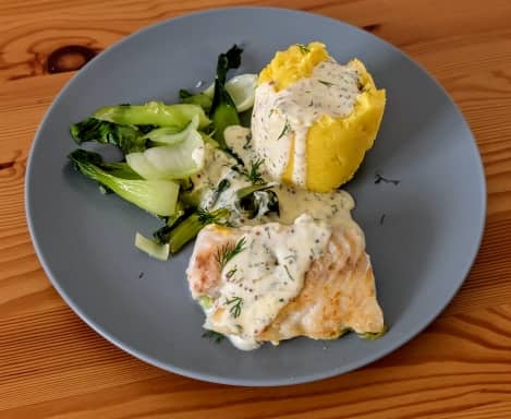 Skrei (Winterkabeljau) mit Pak Choi und Kurkumapüree